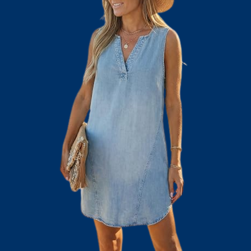 Grethe – Elegant ermeløs sommerkjole i lys denim