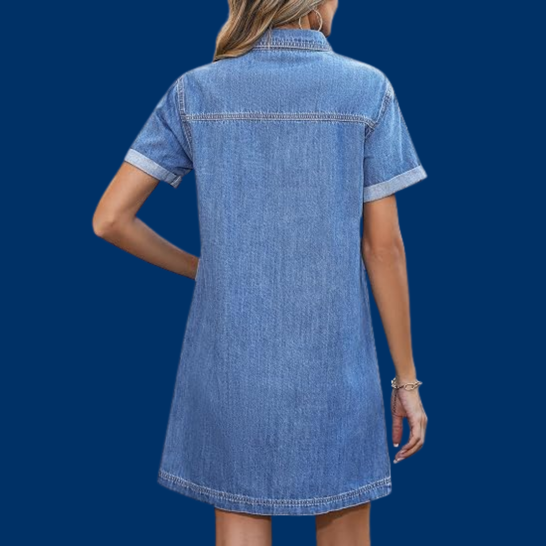 Tora – Avslappet kortermet denimkjole med knappeliste